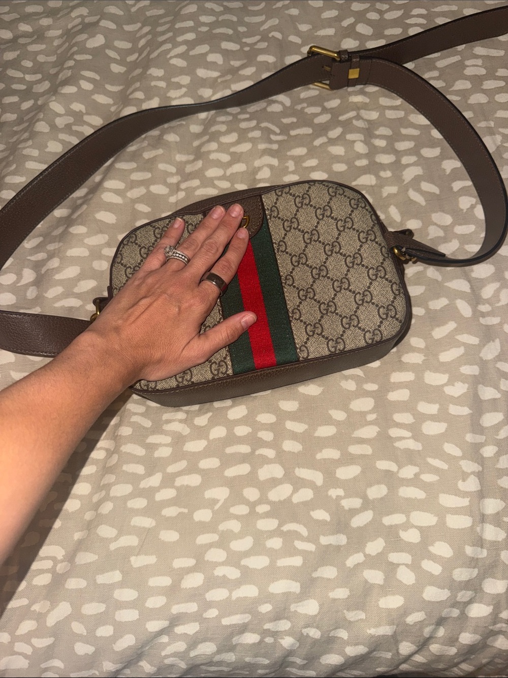 Source Unknown Beige Monogram Crossbody with Green-Red Stripe - Picture 4 of 6